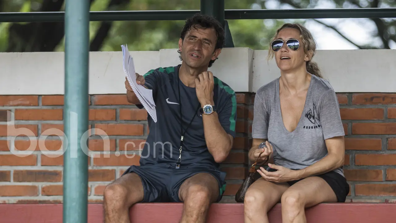 Luis Milla dan istri