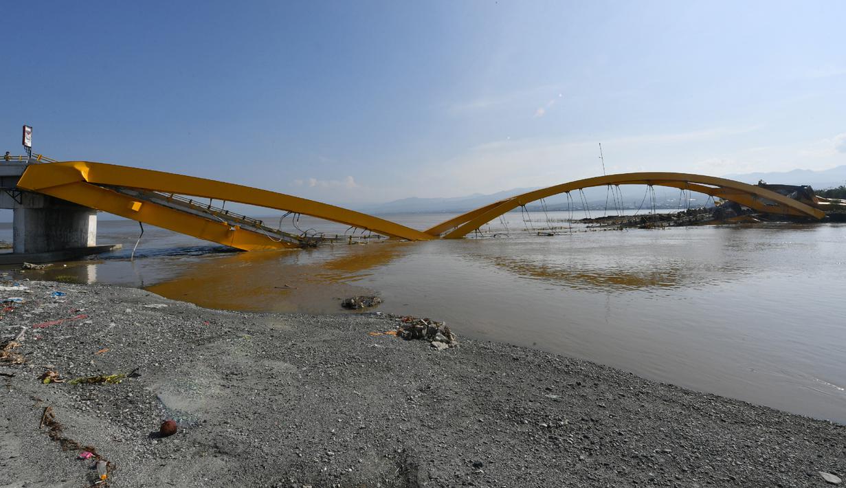 FOTO Jembatan Kuning Ikon Kota Palu yang Kini Tumbang 