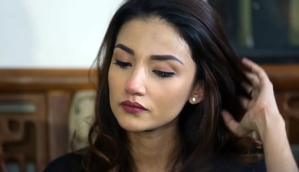 Sejak rumah tangganya bermasalah, Marwah tidak bisa lagi bertemu dengan buah hatinya selama 3,5 bulan. Meski telah melakukan dengan berbagai cara termasuk minta bantuan KPAI. (Nurwahyunan/Bintang.com)