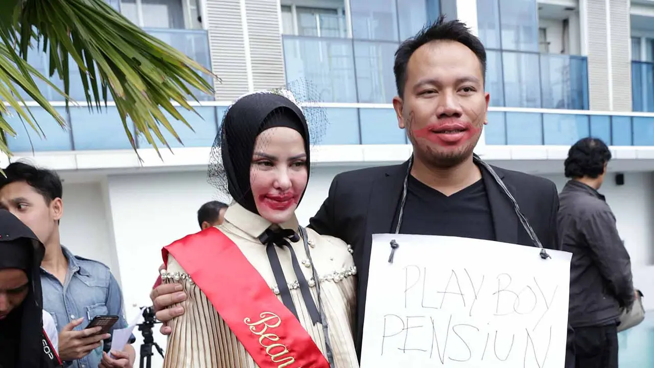 [Bintang] Vicky Prasetyo dan Angel Lelga