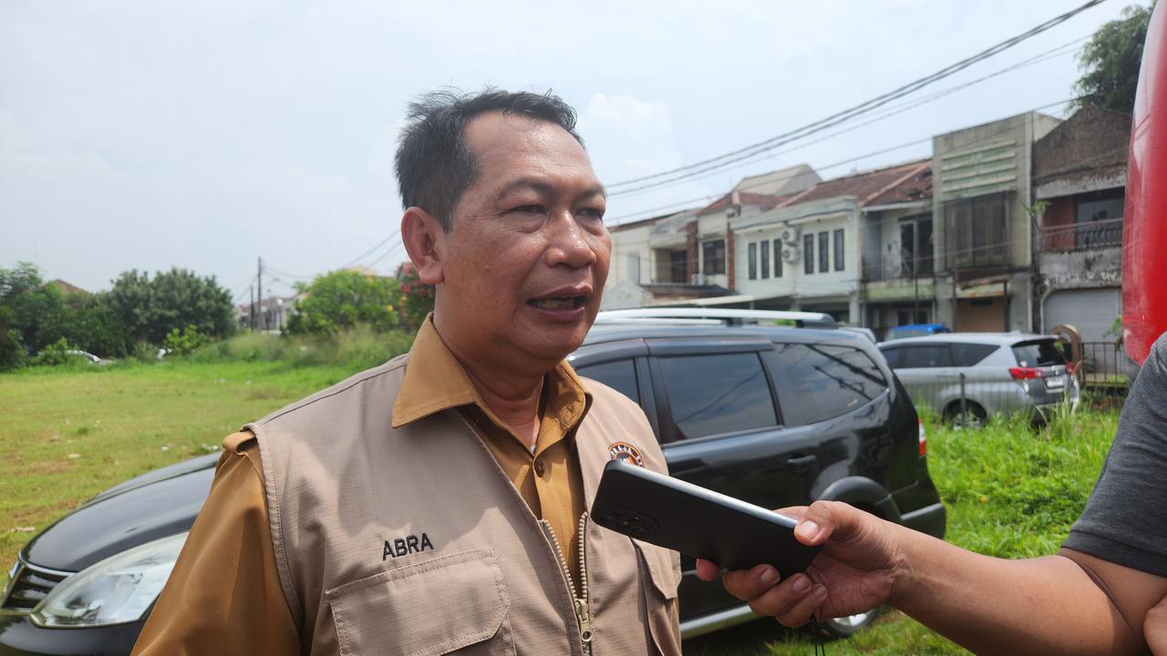 Kepala DLHK Kota Depok, Abdul Rahman saat ditemui Liputan6.com, usai mendampingi Kementerian Lingkungan Hidup menyegel TPA liar Limo, Depok.