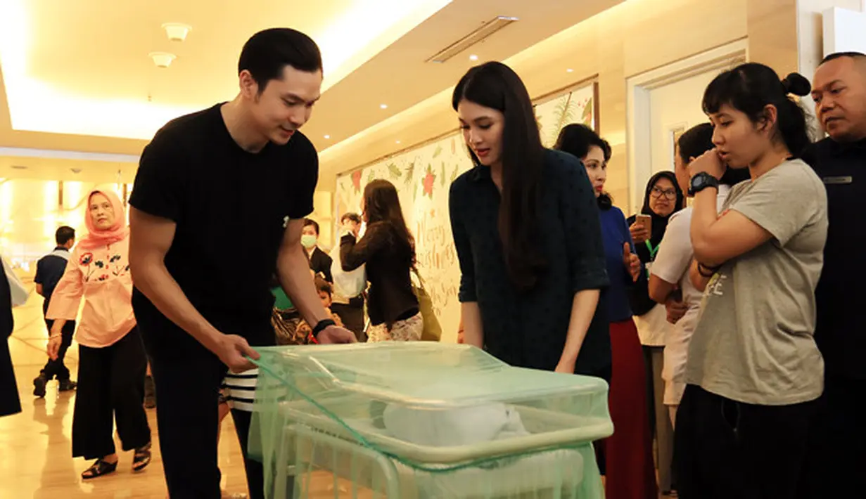 Perempuan 34 tahun itu menceritakan pengalamannya sebagai ibu selama beberapa hari yang baru di jalaninya. Sebagai ibu, ia akan berusaha untuk memberikan ASI pada buah hatinya. (Deki Prayoga/Bintang.com)