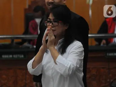 Terdakwa Linda Pujiastuti alias Anita seusai menjalani sidang vonis di Pengadilan Negeri Jakarta Barat, Rabu (10/5/2023). (merdeka.com/Imam Buhori)
