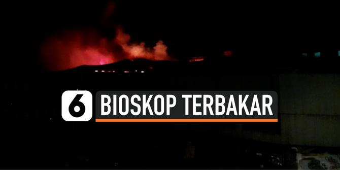 VIDEO: Gedung Bioskop Grand Theater Senen Terbakar