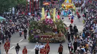 Makna Mobil Hias Dewi Sri Karya Produsen Makan Olahan di Surabaya Vaganza 2025