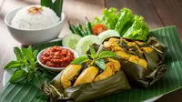 7 Bumbu Pepes Ayam Kuning, Resep Empuk Meresap Sampai Tulang