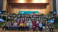 Prosesi wisuda yang  dilangsungkan dalam acara Graduation ke-9 Program Kursus di P3K pada 8 Juli 2018 di Hall Sekolah Indonesia ini dipimpin Dubes LBBP RI untuk Singapura, I Gede Ngurah Swajaya