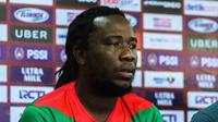 Wayne Dover, pelatih Timnas Guyana. (Bola.com/Benediktus Gerendo Pradigdo)