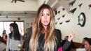 Rachel Uchitel. Adalah seorang manajer klub malam dan koresponden televisi. Hubungannya dengan Tiger Woods terkuak pada 2009, saat Tiger Woods masih menjadi suami sah Elin Nordegren. (AFP/Astrid Stawiarz/Getty Images)