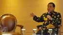 Ketua MK Arief Hidayat saat menjadi pembicara dalam acara CEO Gathering APINDO di Jakarta, Senin (27/2). Dialog tersebut membahas peran MK dalam menjamin kepastian hukum di Indonesia dan implikasinya dalam dunia usaha. (Liputan6.com/Angga Yuniar)