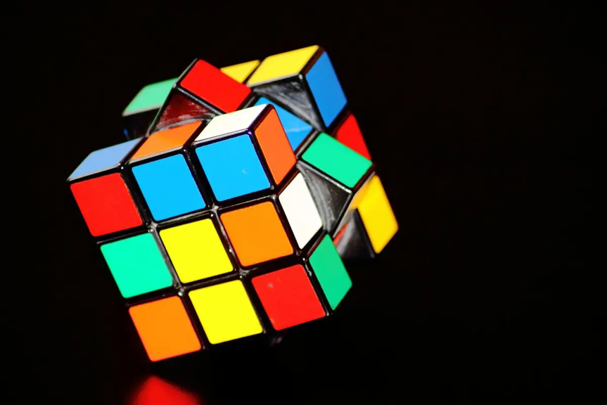 Gokil! Robot Ini Mampu Sempurnakan Rubik dalam 1 Detik Saja!