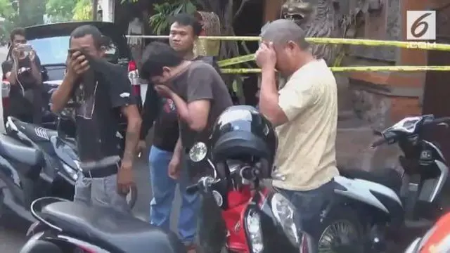 Rumah Wakil Ketua DPRD Bal, Komang Swastika di gerebek polisi Denpasar.