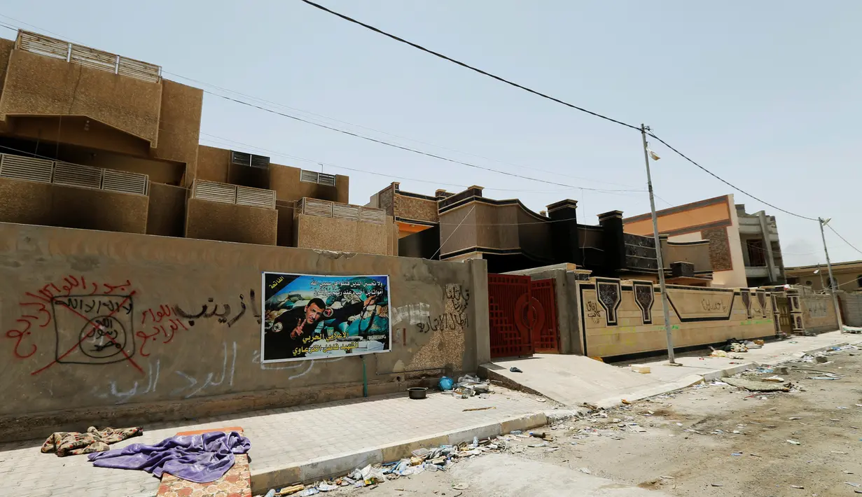 Tampak depan penjara buatan ISIS di Falluja, Irak (27/6). ISIS membuat sel tahanan yang sepintas lebih mirip kandang hewan. (REUTERS/ Thaier Al-Sudani)