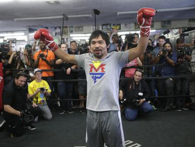 Pacquiao sedang berlatih di Wild Card Boxing, Los Angeles. (AP Photo/Jae C. Hong)
