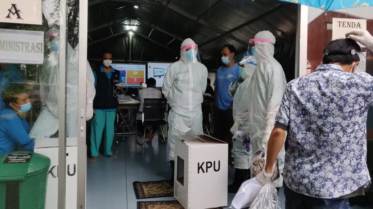 73 pasien Covid-19 di Rumah Sakit Darurat Lapangan Pangkogabwilhan II Surabaya, menggunakan hak suaranya di Pilkada 2020.