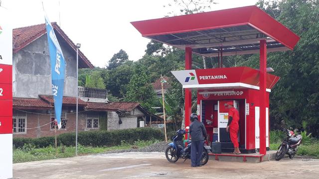 Pertashop sepi aktivitas usai kenaikan harga BBM pertamax. (Foto: Liputan6.com/Muhamad Ridlo)