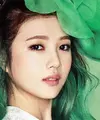 Penampilan merupakan salah satu hal yang penting bagi seorang idol K-pop. Salah satunya adalah dengan mewarnai rambut mereka. Beberapa di antara mereka pernah mewarnai rambutnya menjadi hijau. (Foto: redvelvet.wikia.com)