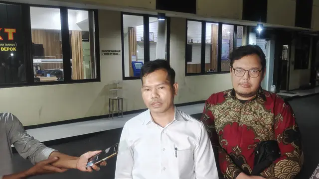 Kuasa hukum Klinik WSJ usai mendampingi tujuh saksi saat dimintai keterangan di Polres Metro Depok.