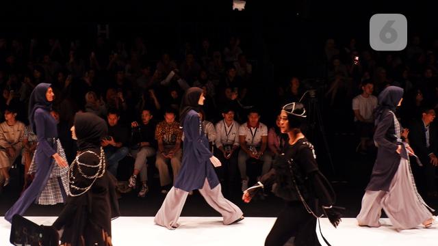 Gandeng 3 Brand Lokal Tinkerlust Hadirkan Koleksi Busana Daur Ulang Di Runway Jfw 2020 Lifestyle Liputan6 Com