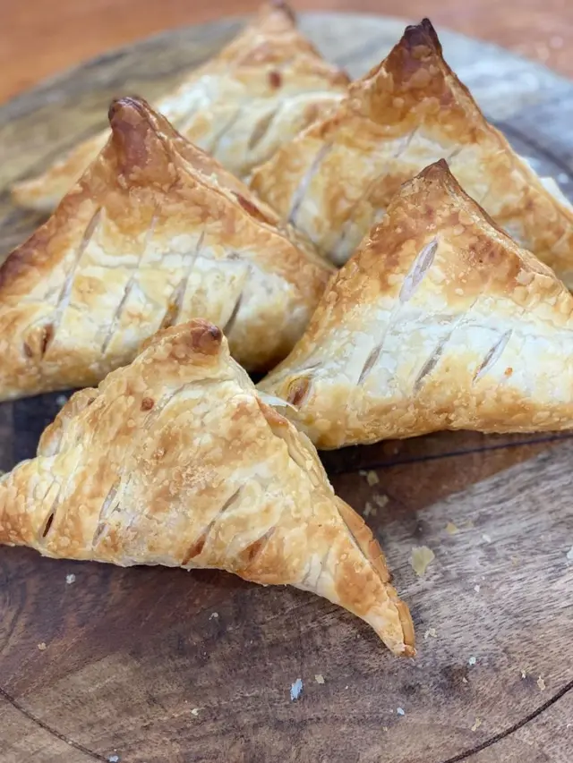 ilustrasi resep camilan puff pastry yang mudah dan enak/Instagram/@novikahandayani