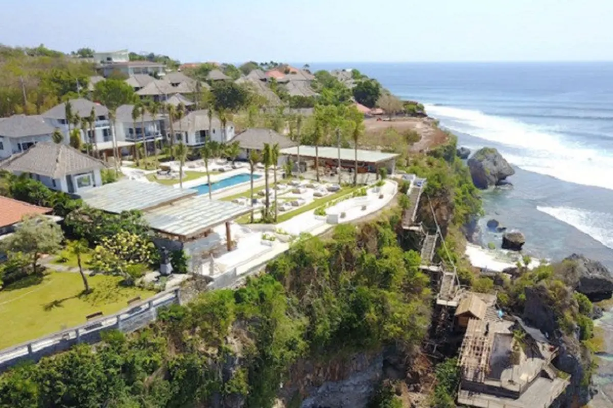 Ulu Cliffhouse