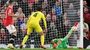 Aksi gemilang David de Gea pada laga melawan Villarreal disoroti oleh Solskjaer. Kiper asal Spanyol itu membuat enam penyelamatan, tiga di antaranya dari peluang berbahaya Villarreal. (AFP/Anthony Devlin)