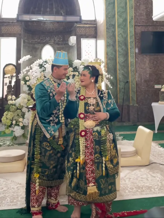 Potret Pernikahan Putri Habibie dari Prosesi hingga Resepsi Dibalut Wastra