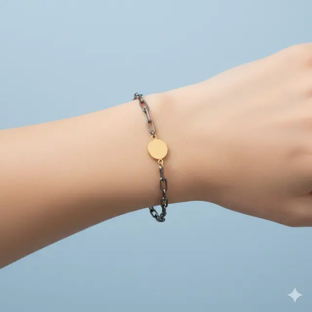 Model Gelang Rantai Emas Kombinasi Titanium untuk Gaya Modern. Gemini