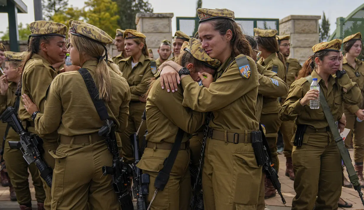 <p>Penjaga perbatasan Mesir dan Israel dilaporkan bentrok di perbatasan selatan Israel pada 3 Juni 2023. Baku tembak pun terjadi dan menewaskan empat orang. (AP Photo/Ohad Zwigenberg)</p>