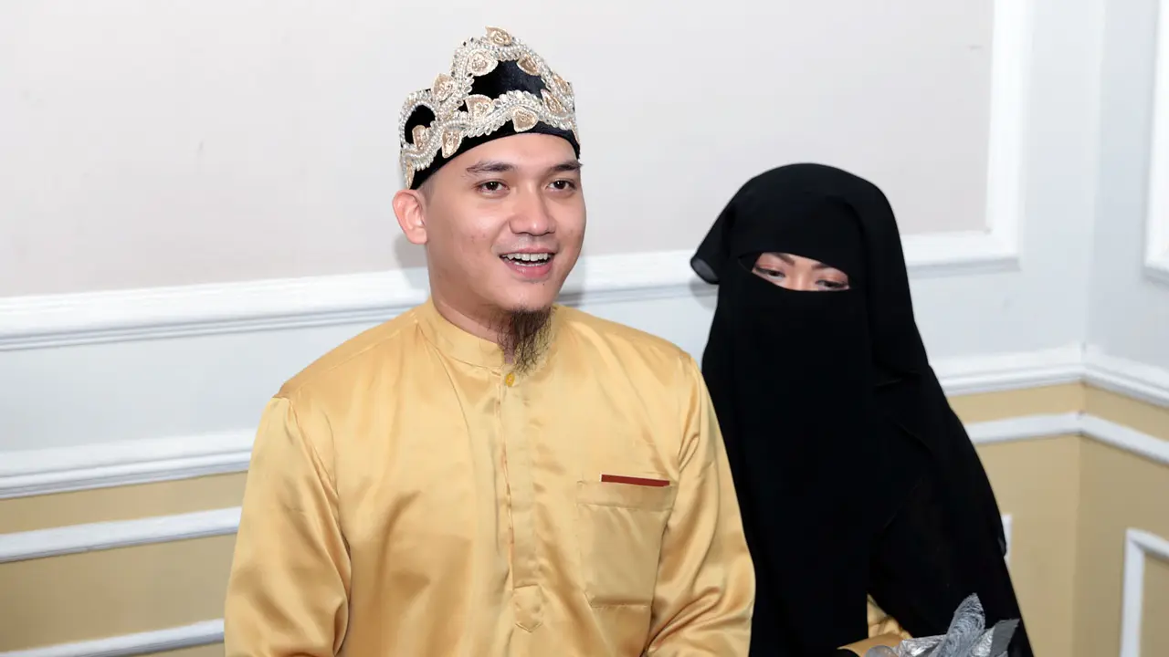 [Bintang] Pernikahan Egi John