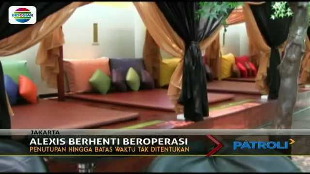 Karyawan Copot Papan Nama Alexis