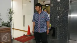 Haji Lulung diperiksa sebagai saksi kasus dugaan korupsi pengerjaan penyempurnaan gedung Teater Kesenian Jakarta Taman Ismail Marzuki (TIM) pada Dinas Parwisata dan Kebudayaan pada tahun 2012, Jakarta, Rabu (12/4). (Liputan6.com/Helmi Afandi) 