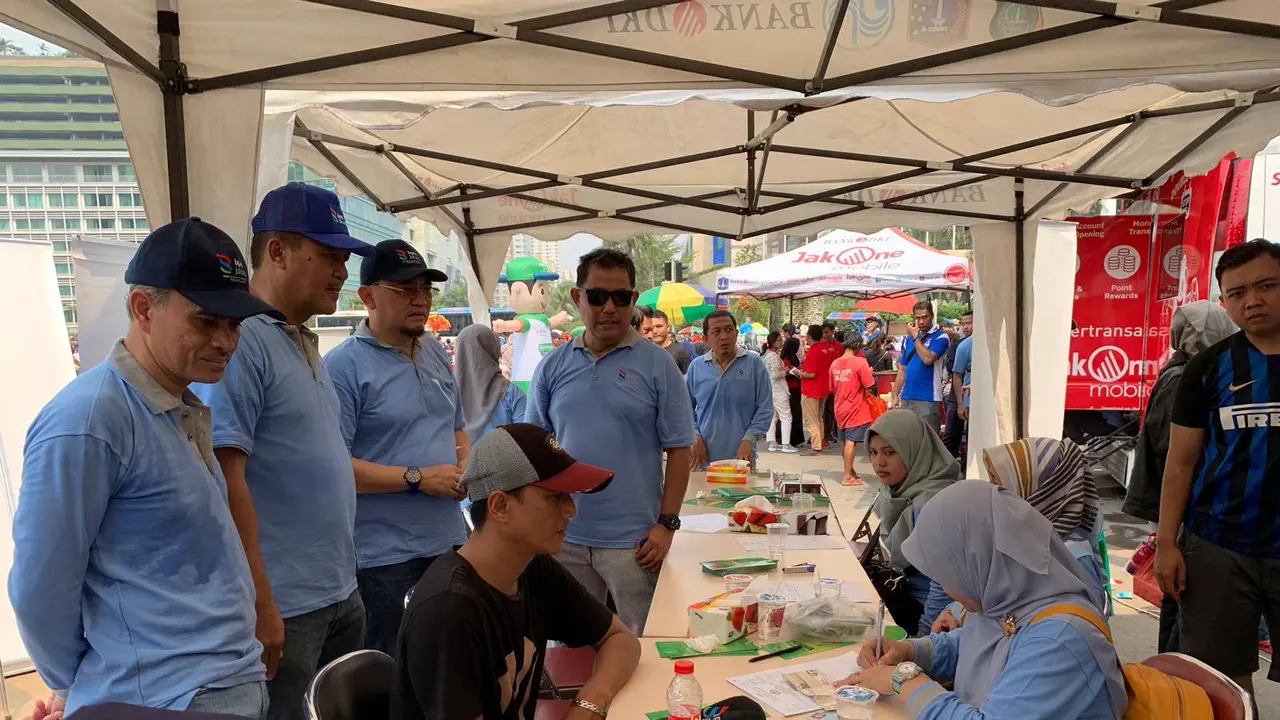 Wajib pajak manfaatkan kegiatan elar semarak keringanan pajak daerah tahun 2019 di Hari Bebas Kendaraan Bermotor Jalan MH Thamrin. (Istimewa)