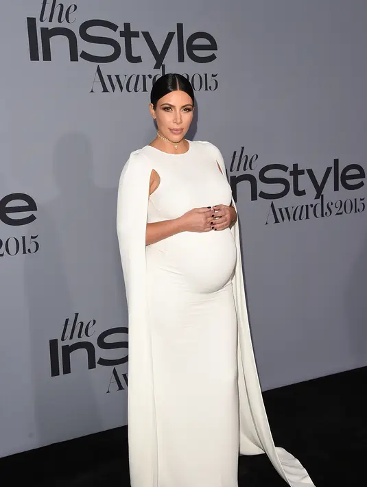 Sejak awal, rumah tangga Kim Kardashian dan Kanye West sering diisukan kandas, berbagai kabar miring kian menerpa keluarga kecil Kim Kardashian. (AFP/Bintang.com)