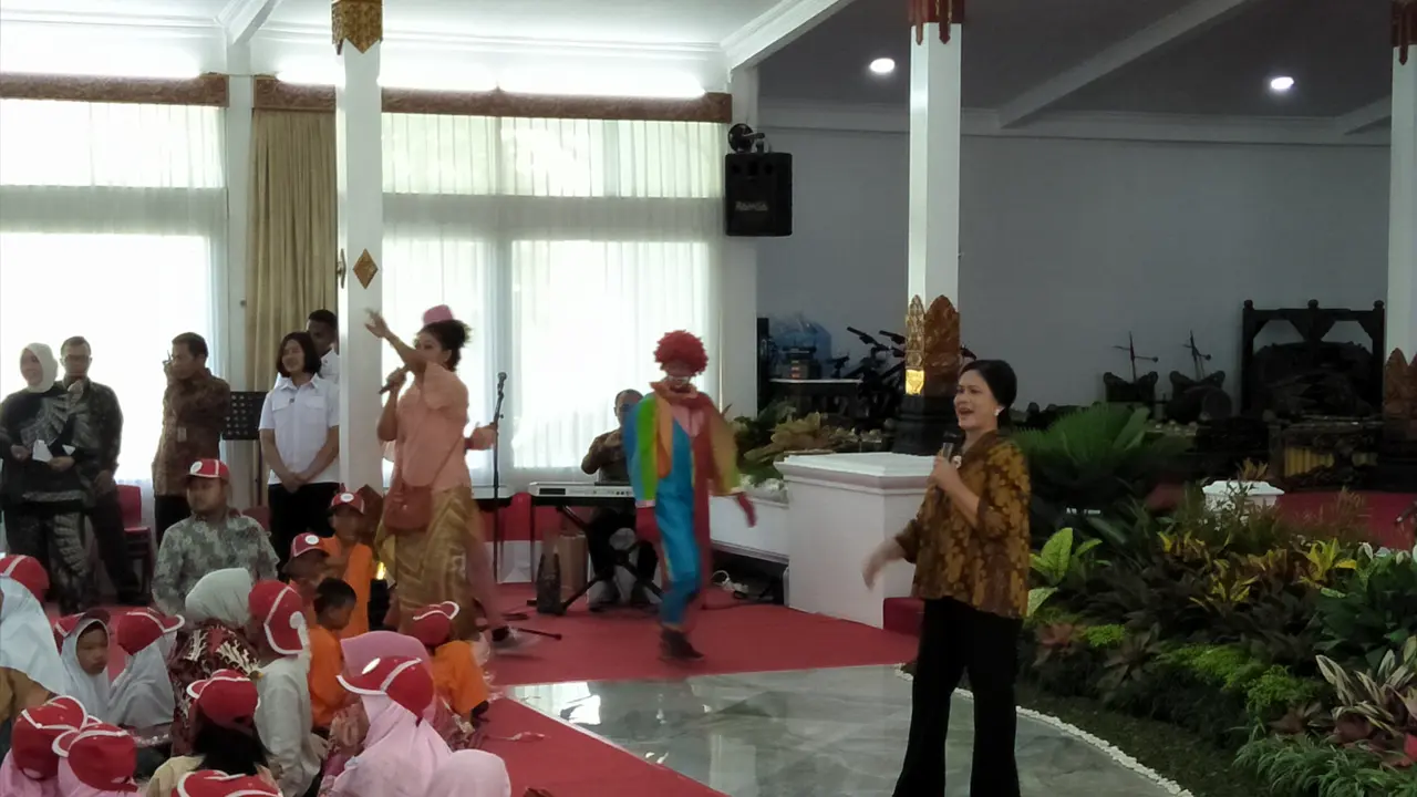 Iriana Jokowi menghadiri acara Gembira Bersama Ibu Negara di Istana Kepresidenan Yogyakarta