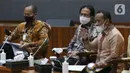 Kepala BKPM, Bahlil Lahadalia (kanan) memberi keterangan terkait UU Omnibus Law Cipta Kerja di Graha Sawala Kemenko Perekonomian, Jakarta, Rabu (7/10/2020). Bahlil bersama sejumlah menteri memberi penjelasan terkait disahkannya UU Omnibus Law Cipta Kerja. (Liputan6.comHelmi Fithriansyah)