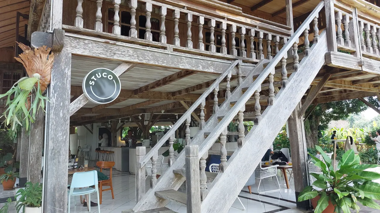 Sambil Ngopi Bisa Panen Sayur, Stuko Coffe Citeko Hills Tawarkan Beragam Pengalaman Seru bagi Pengunjung
