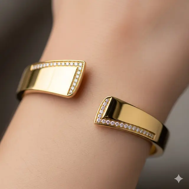 Gelang Cuff Minimalis dengan Detail Berlian: Modern dan Berani