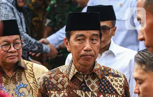 Presiden Jokowi didampingi Sekretaris Kabinet (Seskab) Pramono Anung. (Liputan6.com/Angga Yuniar)