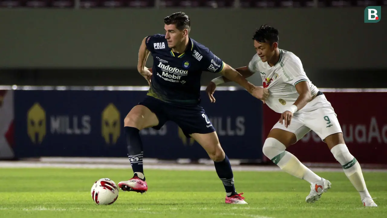 FOTO: Persib Tantang Persija di Final Piala Menpora 2021 usai Singkirkan PS Sleman - Nick Kuipers; Saddam Emiruddin Gaffar