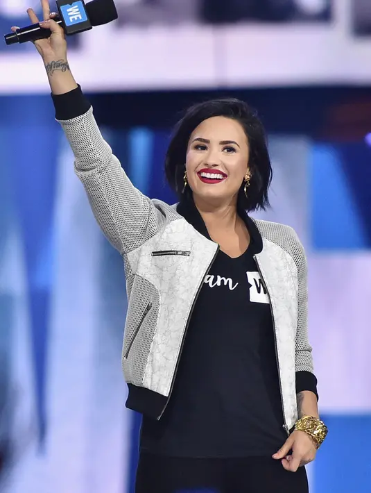 Dilasir dari Aceshowbiz, penyanyi muda berbakat Demi Lovato tentunya tak ingin ketinggalan untuk mengisi suatu karakter bahkan soundtrack di film 'Angry Birds The Movies'. (AFP/Bintang.com)