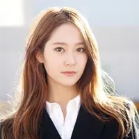 Namun dari semua pemberitaan miring yang menimpa dirinya. Krystal adalah sosok yang hangat dan mudah akrab dengan seseorang, hal itu diakui penggemar maknae dari f(x) ini. (Soompi/Bintang.com)