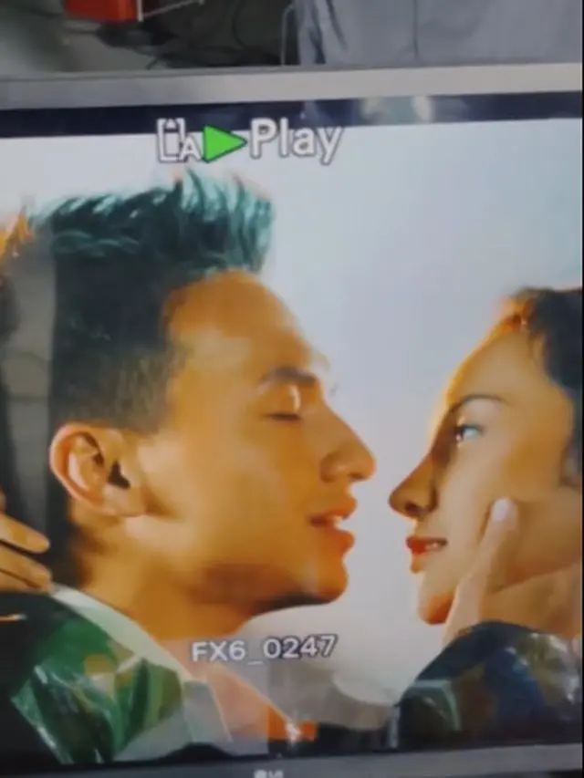 6 Potret Anya Geraldine dan Jefri Nichol Jadi Model Video Klip 'Bintang Di Surga'