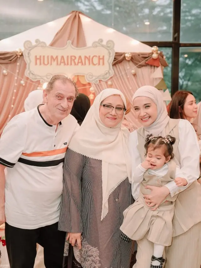 Potret Outfit Zaskia Sungkar Terbaru di Acara Ulang Tahun Putrinya