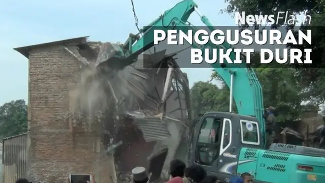 NEWS FLASH: Warga Kampung Pulo Bersorak Menyaksikan Penggusuran Bukit Duri