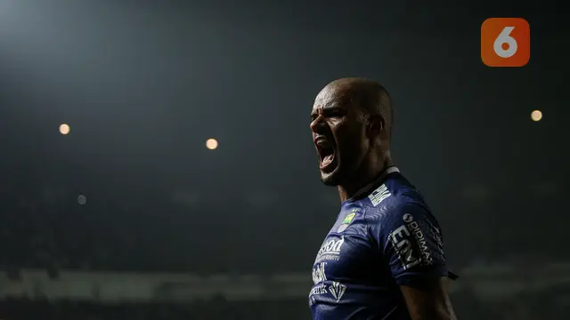 Foto: Tak Ada Pemenang di Laga Panas Persib Bandung Kontra Bali United di Grup C Piala Presiden 2022