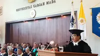 Cornelis Lay dikukuhkan jadi guru besar UGM. (Liputan6.com/Putu Merta Surya Putra)