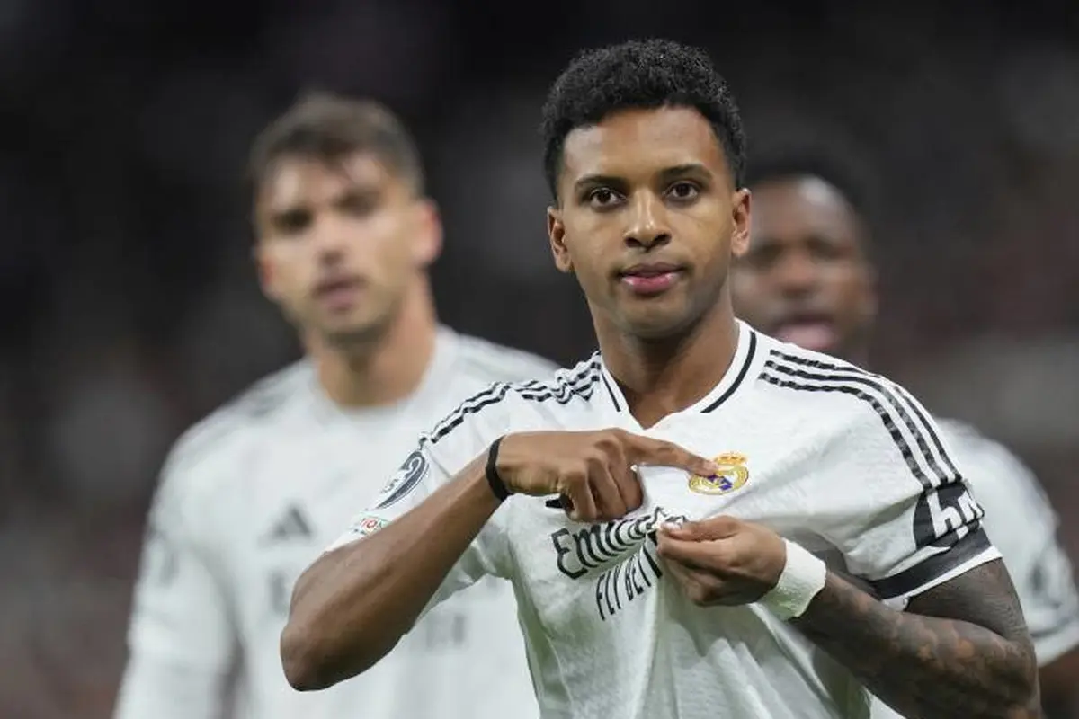 Selebrasi Rodrygo dalam laga Liga Champions antara Real Madrid vs Atletico Madrid, Rabu (5/3/2025). (c) AP Photo/Manu Fernandez