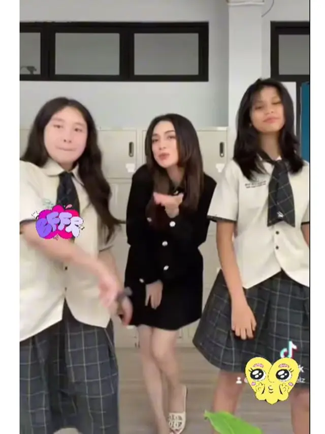 6 Potret Celine Evangelista Bareng Dua Anak Gadisnya, Kompak Bak Kakak Adik