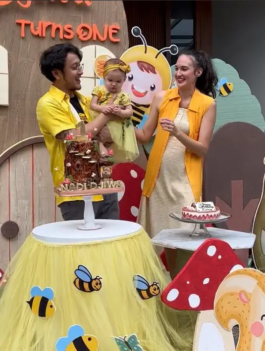 <p>[Instagram/nadinelist]</p>